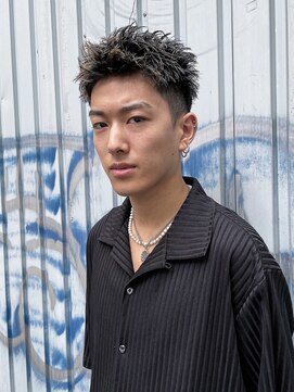 クオル 円山(QOL) スパイキーショートフェザーアップバング刈り上げメンズショート