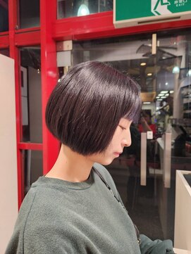 レジェ(LEGE) 切りっぱなしボブ【ミニボブ/タッセルボブ/ボブ/Ami】