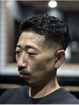 オトコデザインゼニストウキョウ(OTOKO DESIGN ZENITH TOKYO) オールバックパーマ　 フェード　メンズ