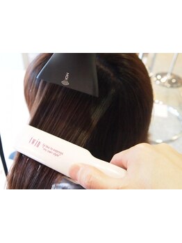 【北34条駅1分】≪低温縮毛矯正+カット+トリートメント\12100≫髪質に合わせ薬剤調合！オーダーメイド施術