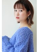 シースルーバングと耳かけボブ