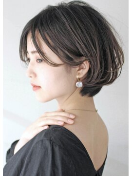 サーカス バイ ビュートリアム 青山(CIRCUS by BEAUTRIUM) 30代 手入れ簡単 前髪長め 毛先ワンカール ショートボブ