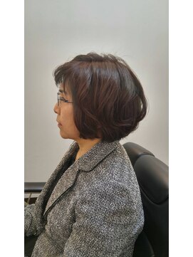 タウラアルチザンヘアー グラデーションボブスタイル