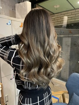 ラフ 難波店(LAFF) #黒髪#ボブルフ#ネビージュ#小顔#ワンレン