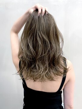 シャワー(SHOWER) レイヤー、ハイライト、アディクシーカラー、グレージュ【布施】