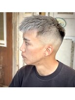 エルエー 大津店(L.A)&nbsp;長めクロップ　シルバーカラー　スキンフェード