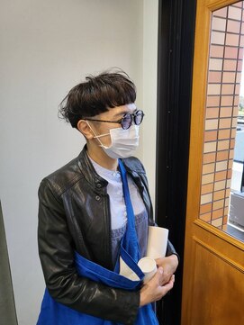 コポル(Copol) 刈り上げ大人ショート×春カラー