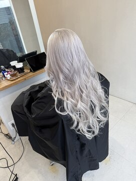 アルーナビューティデザイン プラチナホワイト