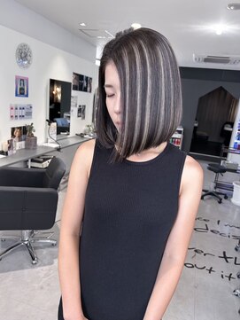 キング(K!ng) 縮毛矯正髪質改善ハイライトレイヤーカット枚方美容室エクステ