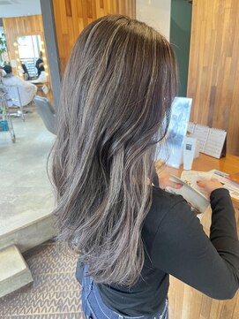 ヘアラウンジ アングゥ(hair lounge ungu) シルバーハイライトカラー