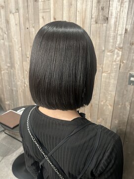 ロロネー 中津(Lolonois) 【Lolonois中津】ストレートロブヘア