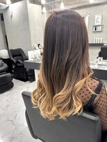 エンディアリング 東銀座(Endearing)&nbsp;レイヤーカット ホワイトブロンド/グラデーションカラー