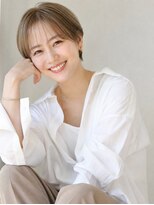 フルショウ アシヤ(FURUSHO ASHIYA) ベリーショートミルクティーベージュ大人ショートヘア