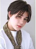 サーカス バイ ビュートリアム 青山(CIRCUS by BEAUTRIUM)&nbsp;３０代　センターパート　前髪長め　黒髪　ショートヘア