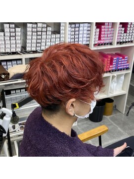 キャラ シャローネ 池袋(Chara Chalone) 癖を生かしたウェービーマッシュ/レッド【charachalone池袋】