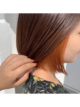 ノルン(norn.) ぷつっとボブにオレンジイヤリングカラー