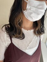 エンレイ(enRei)&nbsp;大人かわいい無造作ウェーブインナーカラーハイトーンゴールド