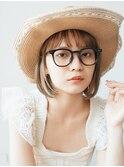 美髪　大人かわいい　ホワイトグレージュ　こなれミディ