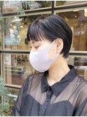 黒髪前下がりショート/耳かけショート/丸みショート