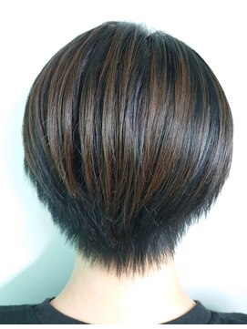 ヘアジーナ(Hair Jina) イメチェン☆アンブレラカラーショートヘア