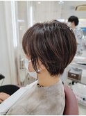 大人カット20代30代40代前下がりひし形小顔ボブ丸みショート