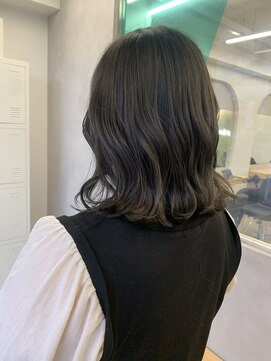 エイトオロク 那覇小禄店(EIGHT oroku) ブリーチ毛から暗めカラー