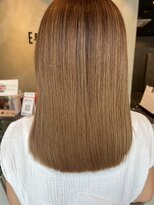イーラヘアー(ERA HAIR) 髪質改善ハイトーンミルクティーベージュストレートミディアム