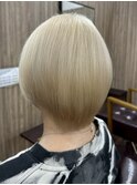 ハイトーンカラーミルクティーベージュレイヤーカット