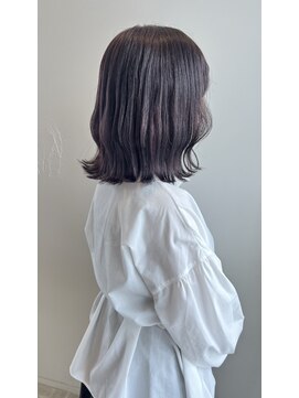 カシェ シモムラ(Cashe'e SHIMOMURA) ラベンダーカラー/レイヤーカット/ブリーチ/白髪ボカシ/髪質改善