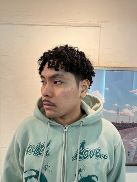 ビーバイエイトジェンツ(Bee by EIGHT GENTS) ブルーブラック/スペインカール/スパイキーショート/心斎橋