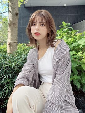 ソース 茶屋町(SOURCE) 艶髪♪外巻きくびれヘアアレンジ