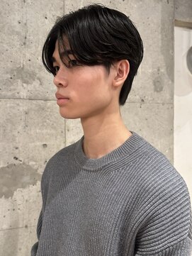 アンガーデン(Une GARDEN) メンズ/センターパート/刈り上げ/毛流れパーマ