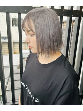 エミタス 柳通り(Emitas.) 【和歌山美容室】ダブルカラー+ホワイトグレー