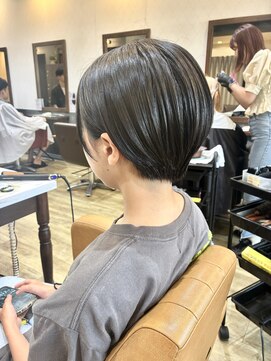 リル 東川口店(Lilou) *コンパクトにまとまるショートボブ*