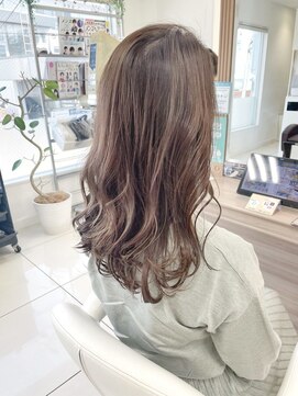 アッシュ 鶴ヶ峰1号店(Ash) 【大人レイヤーカット】