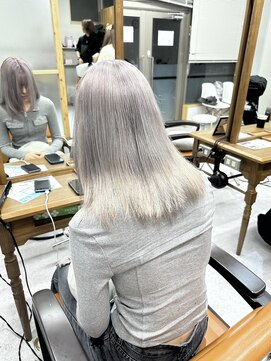 アネラ(Anela) ホワイトシルバー