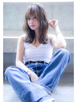 エイミー(Aimee) Aimee ハイライトグレージュ×ニュアンスウェーブ