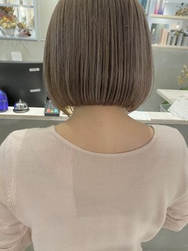 ロテ(LOTE.) ハイライト/髪質改善/ブリーチ/切りっぱなし/一宮/妙興寺