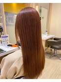 ピンクベージュ