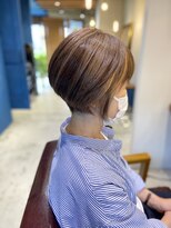 リュクスボーテ(LUXEBEAUTE') 前下がりショートボブ/インナーカラー/ハイライト40代50代60代