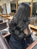 ネイヴィル オモテサンドウ(navile omotesando)&nbsp;赤みなしオリーブグレー