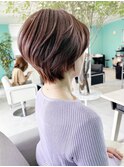 ベージュ系カラーのショートボブ