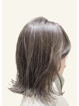 シロ(shiro) 顔まわりレイヤー/ベージュカラー