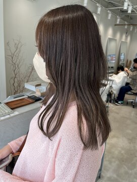 グリーン(green) 動きの出るレイヤーとくすみブラウン　bymisaki