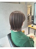 切りっぱなし×ベージュカラー。