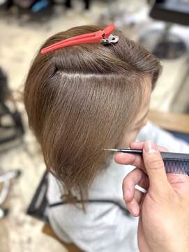 ヌーベルバレ(Nouvelle Vallee) 白髪ぼかし/白髪染め/グレーカラー/透明感カラー/ハイライト