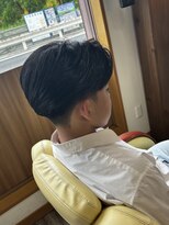 ジェネシス 本店(genesis)&nbsp;センターパート毛流れ
