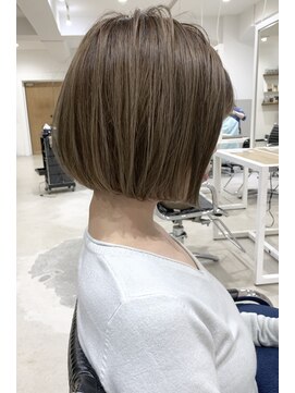 オウル(Owll) ☆DISHEL☆大人かわいい前下がりボブベージュカラー