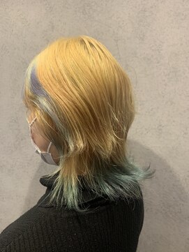 ヘアサロンM 新宿 ブリーチ抜きっぱなしカラー