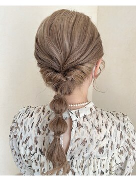 ゼロ(ZERO) ハイトーン×ヘアアレンジ